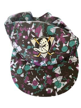 Anaheim ducks 90’s retro snack back baseball
Hat purple teal Black
